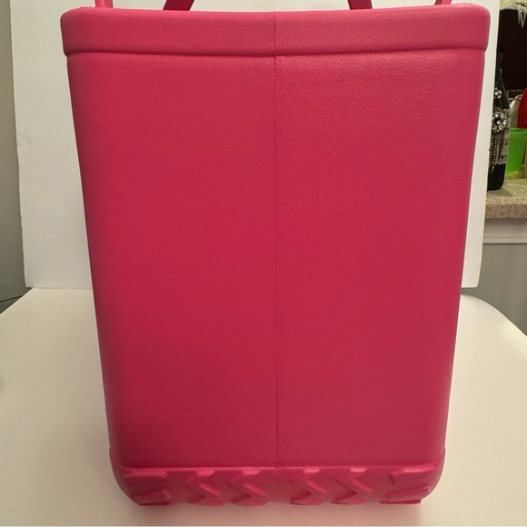 NWT. BOGG bag. Large pink fuschia bogg tote bag. Approx. 19x15x9.25. - Picture 9 of 11